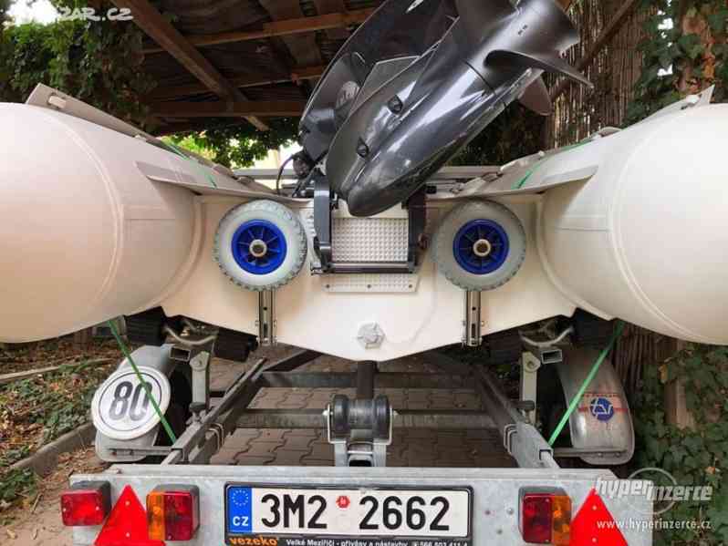 Nafukovací člun RIB 400 s motorem Evinrude 25 - foto 9