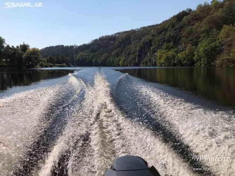 Nafukovací člun RIB 400 s motorem Evinrude 25 - foto 13