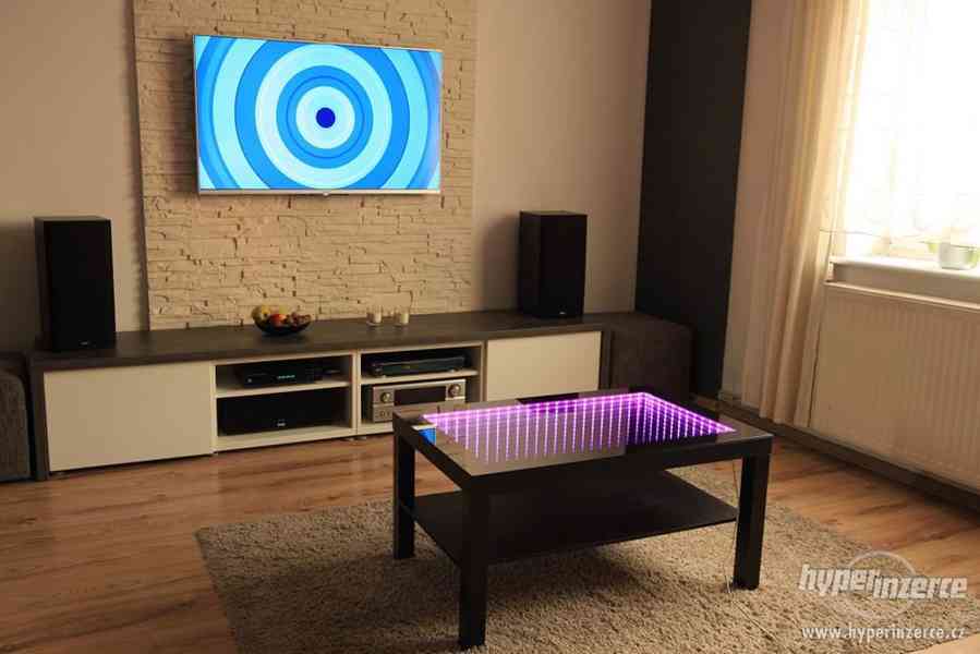 Konferenční stůl s LED podsvícením RGB 90x55x45 cm - foto 6