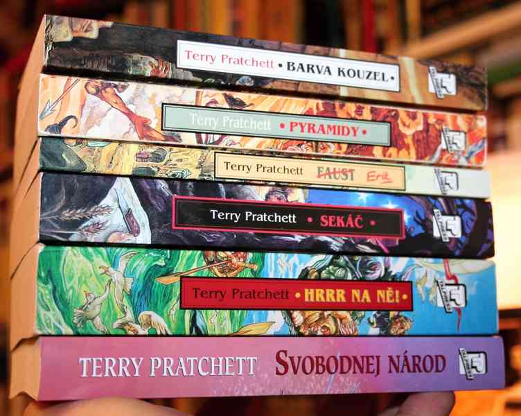 6x Terry Pratchett - ZEMĚPLOCHA - prodej sbírky!!! - foto 1