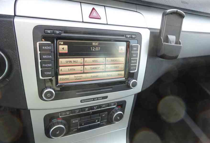 VW Passat 2.0 TDI Variant r.v.2011 (103 kw) stk:8/2026 - foto 8