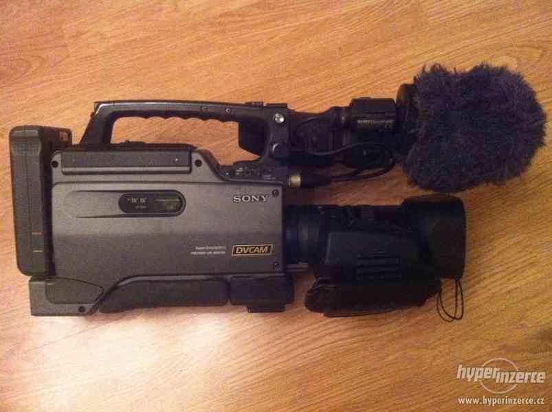 Sony DSR-250P - foto 1