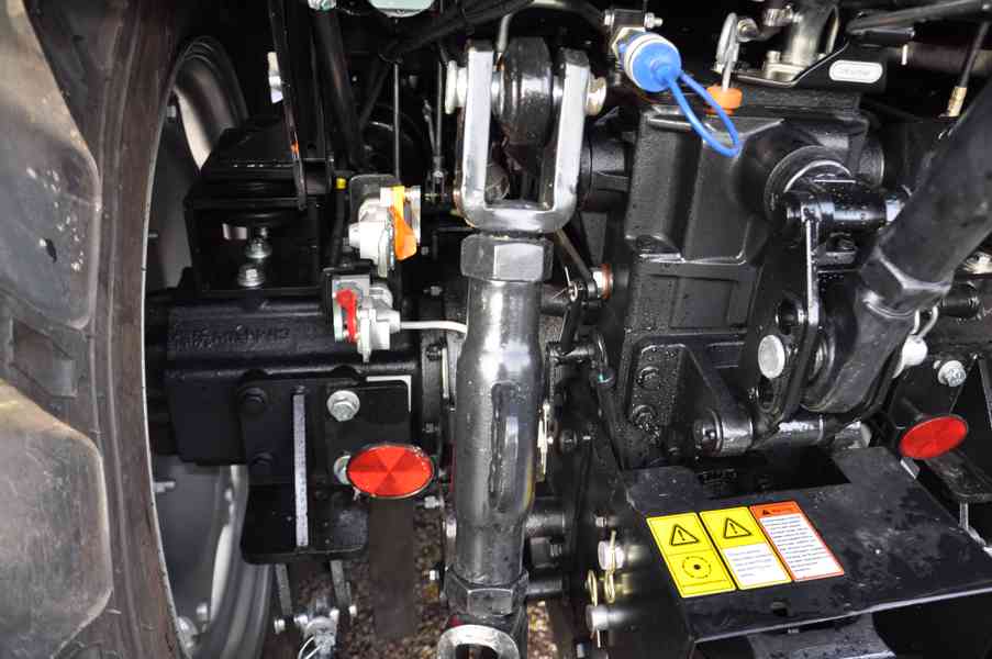 Prodam traktor HANWO HWB 604C, STAGE V, pohodlná kabina - foto 6