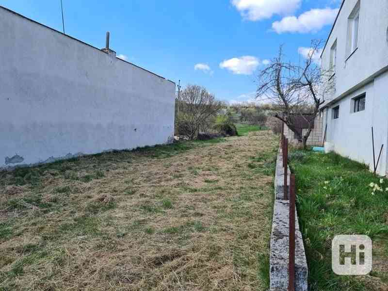 Prodej stavebního pozemku Žeravice u Kyjova, okres Hodonín - foto 3