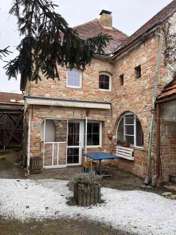 RD 5+1 s historií ze 17. století Pálava – Dolní Dunajovice. - foto 2