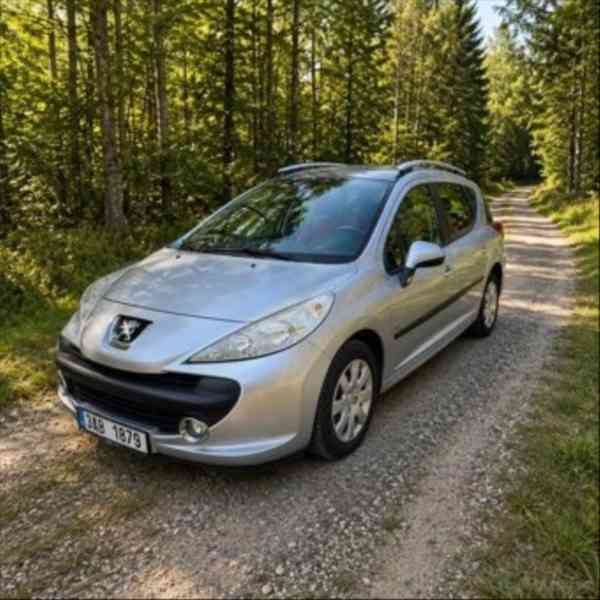 Peugeot 207 1,4   panorama – pouze 109 000 km - foto 2