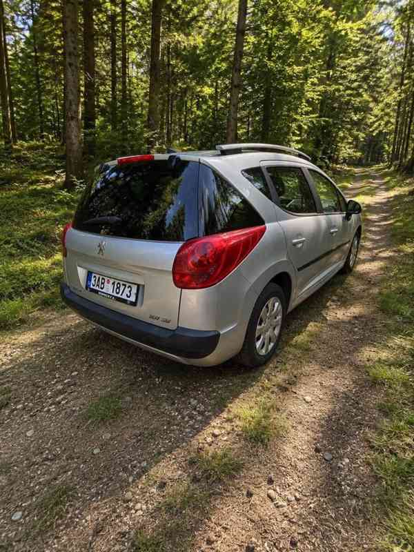 Peugeot 207 1,4   panorama – pouze 109 000 km - foto 5