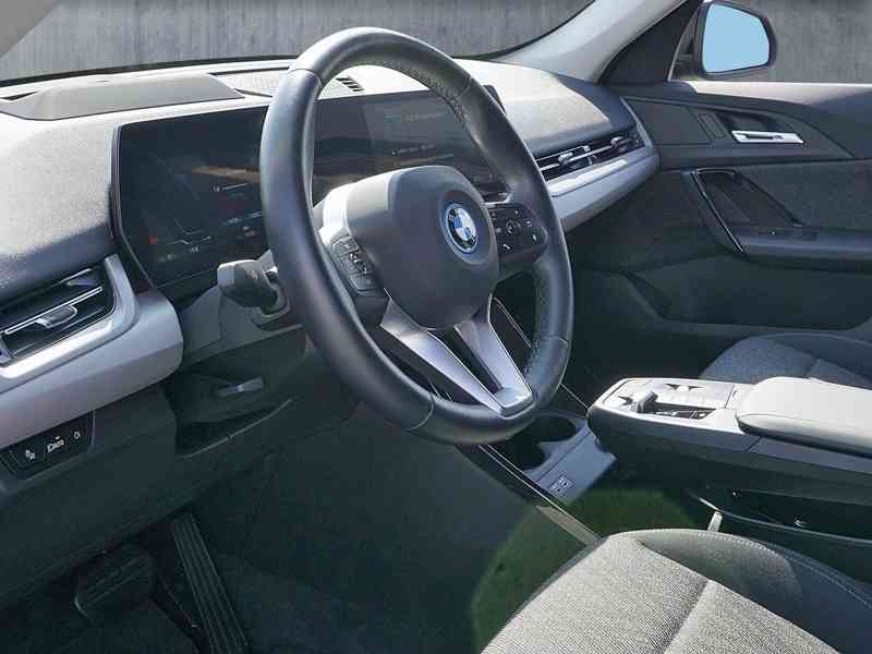 BMW iX1 xDrive 30, HeadUp, 360°, Ad. LED, KeyLess, TOP - foto 7