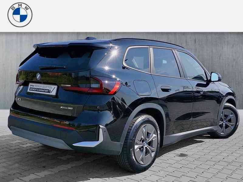 BMW iX1 xDrive 30, HeadUp, 360°, Ad. LED, KeyLess, TOP - foto 5