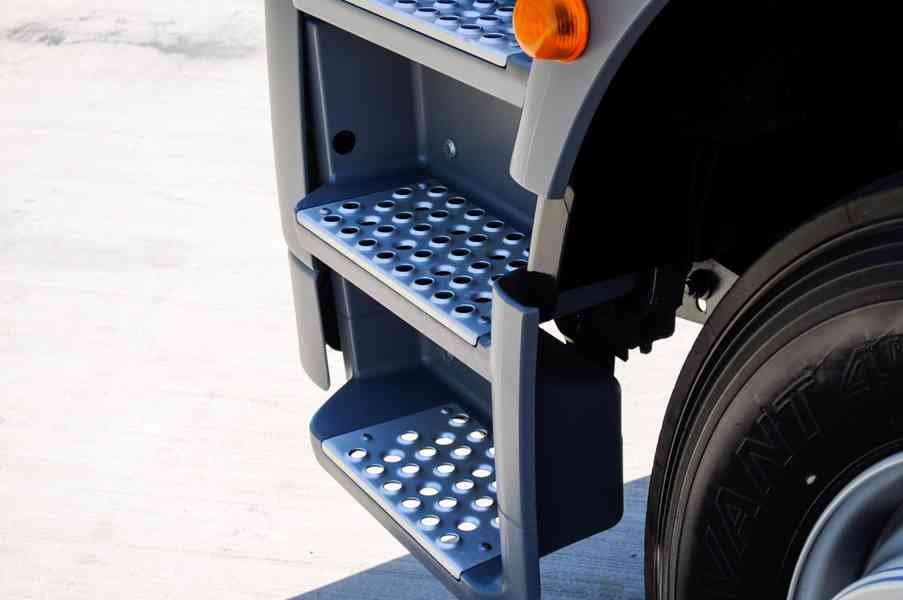 MERCEDES AXOR 1824 TŘÍSTRANNÝ SKLÁPĚČ // VYKLÁPĚČ - EURO4 - foto 30