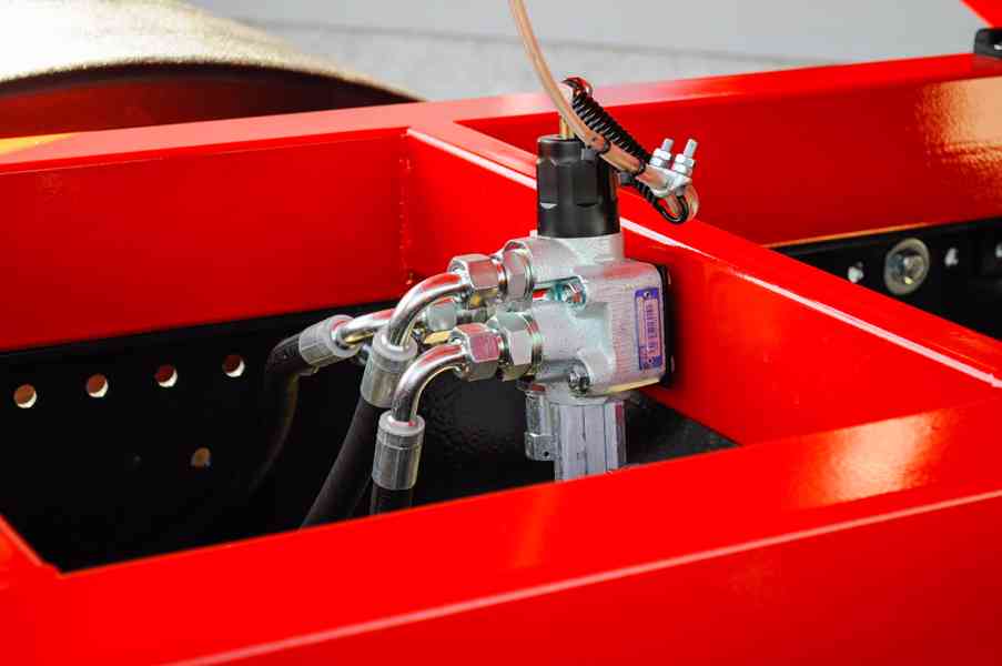 MERCEDES AXOR 1824 TŘÍSTRANNÝ SKLÁPĚČ // VYKLÁPĚČ - EURO4 - foto 82