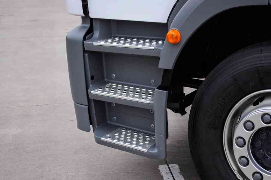 MERCEDES AXOR 1824 TŘÍSTRANNÝ SKLÁPĚČ // VYKLÁPĚČ - EURO4 - foto 27