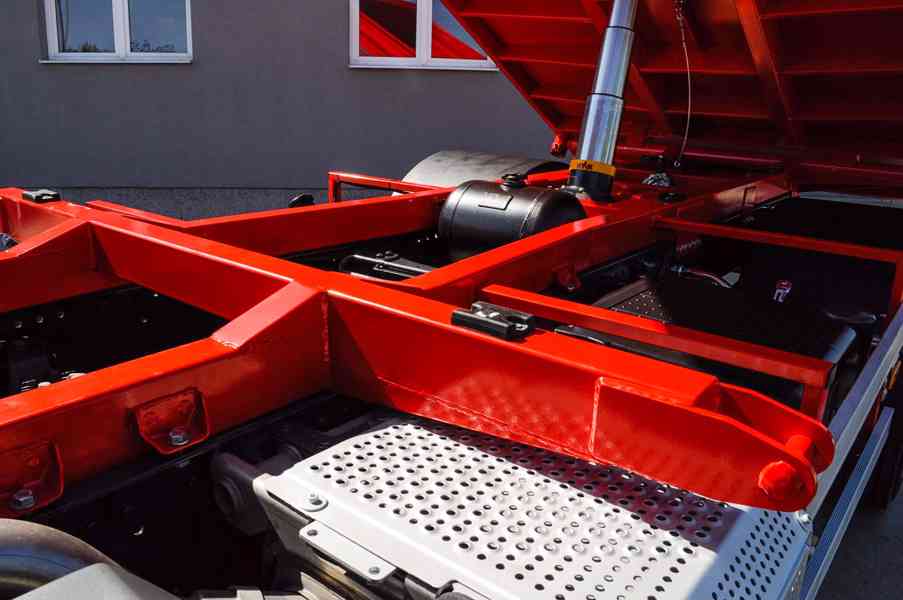 MERCEDES AXOR 1824 TŘÍSTRANNÝ SKLÁPĚČ // VYKLÁPĚČ - EURO4 - foto 79