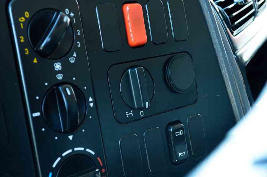 MERCEDES AXOR 1824 TŘÍSTRANNÝ SKLÁPĚČ // VYKLÁPĚČ - EURO4 - foto 47