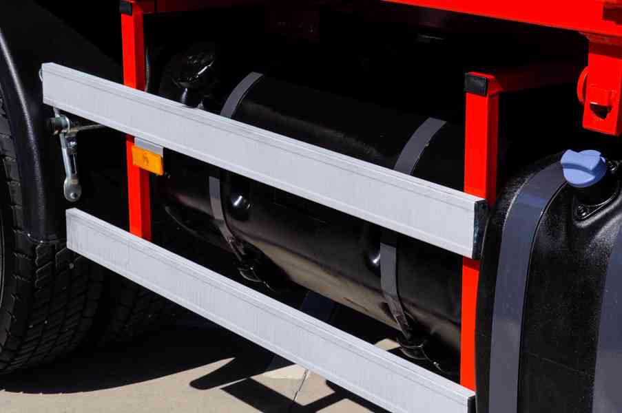 MERCEDES AXOR 1824 TŘÍSTRANNÝ SKLÁPĚČ // VYKLÁPĚČ - EURO4 - foto 14