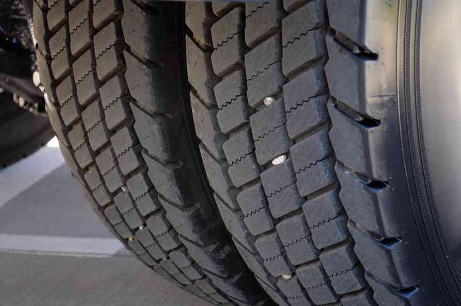 MERCEDES AXOR 1824 TŘÍSTRANNÝ SKLÁPĚČ // VYKLÁPĚČ - EURO4 - foto 92