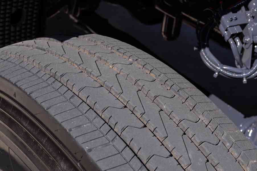 MERCEDES AXOR 1824 TŘÍSTRANNÝ SKLÁPĚČ // VYKLÁPĚČ - EURO4 - foto 59