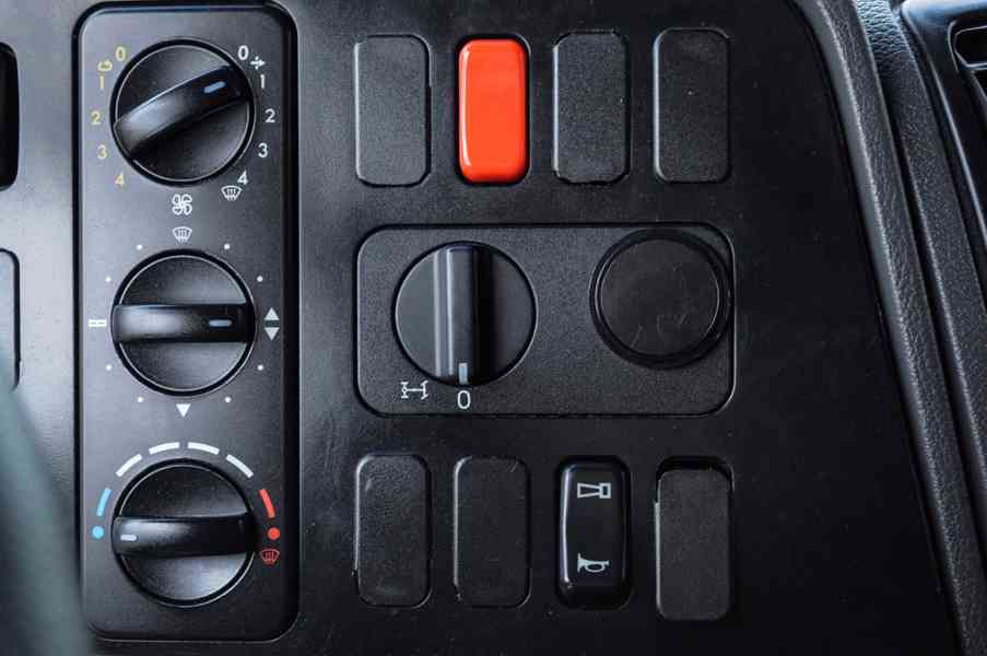 MERCEDES AXOR 1824 TŘÍSTRANNÝ SKLÁPĚČ // VYKLÁPĚČ - EURO4 - foto 49