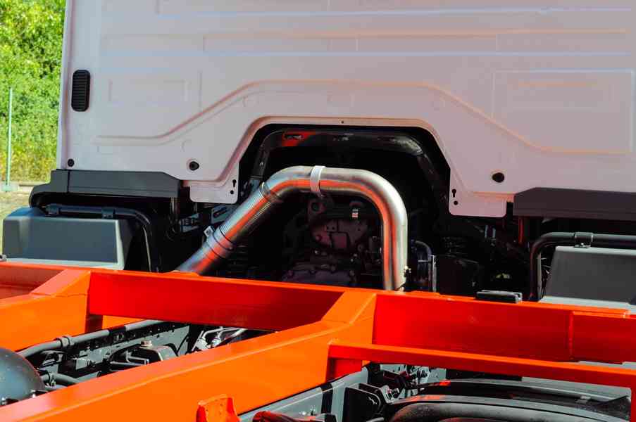 MERCEDES AXOR 1824 TŘÍSTRANNÝ SKLÁPĚČ // VYKLÁPĚČ - EURO4 - foto 85