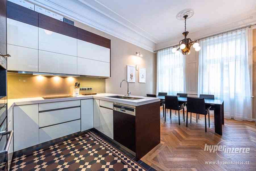 Pronájem luxusního bytu 4+1, 135 m2 u Staroměstského náměstí - foto 1