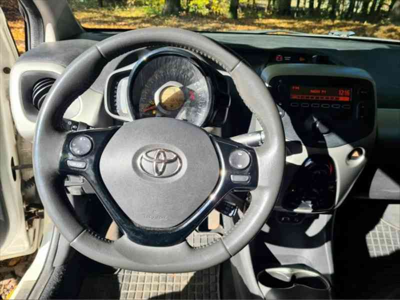 Toyota Aygo 1,0   VVTi - Velmi úsporné - foto 9
