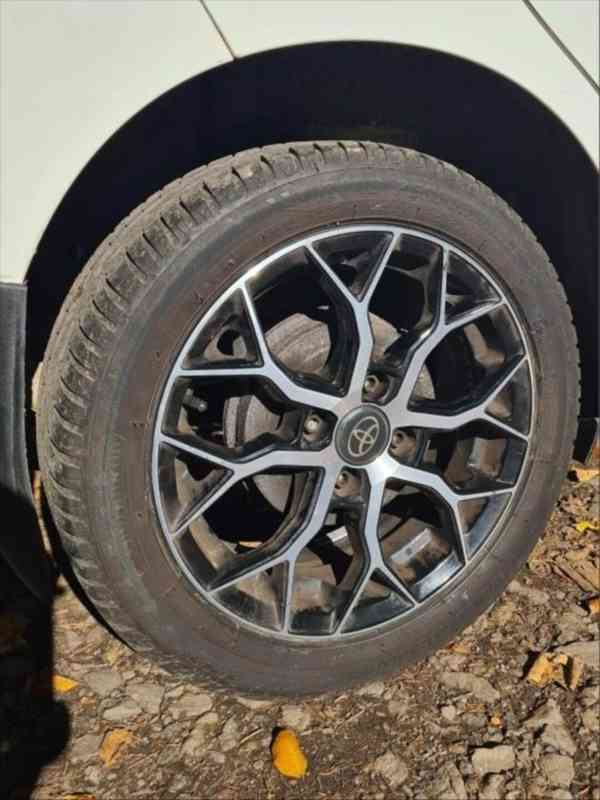 Toyota Aygo 1,0   VVTi - Velmi úsporné - foto 5