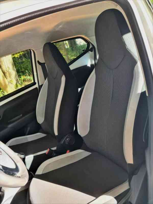 Toyota Aygo 1,0   VVTi - Velmi úsporné - foto 19
