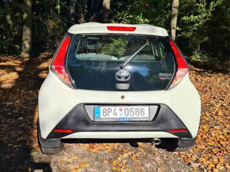 Toyota Aygo 1,0   VVTi - Velmi úsporné - foto 8