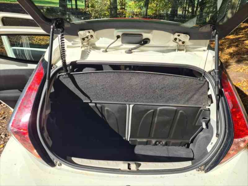 Toyota Aygo 1,0   VVTi - Velmi úsporné - foto 16