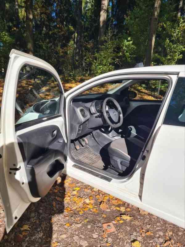Toyota Aygo 1,0   VVTi - Velmi úsporné - foto 15