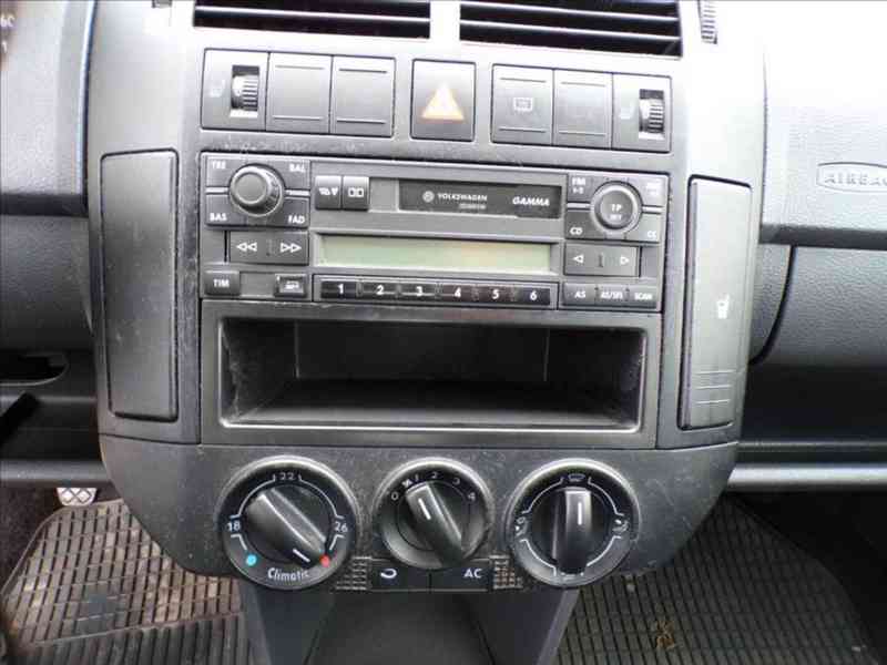 Volkswagen Polo 1,2 12V - foto 7