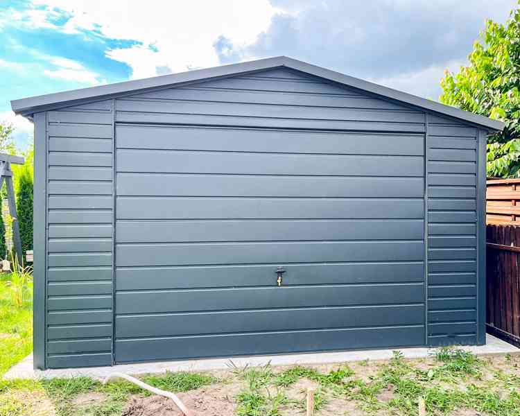 Plechova garáž 4x5,5m -  výklopná vrata Okno antracit TS763 - foto 3