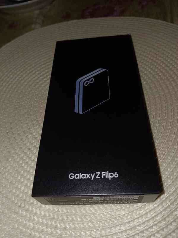 Obrázek k inzerátu: Samsung Galaxy flip 6