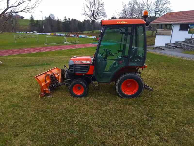 Traktor Kubota B 1610 - foto 3