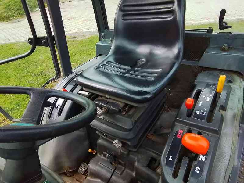 Traktor Kubota B 1610 - foto 4