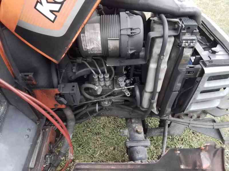 Traktor Kubota B 1610 - foto 7