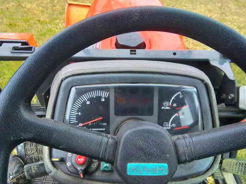 Traktor Kubota B 1610 - foto 8