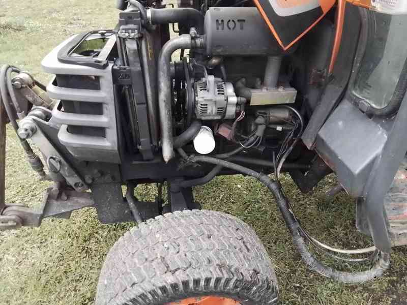 Traktor Kubota B 1610 - foto 5