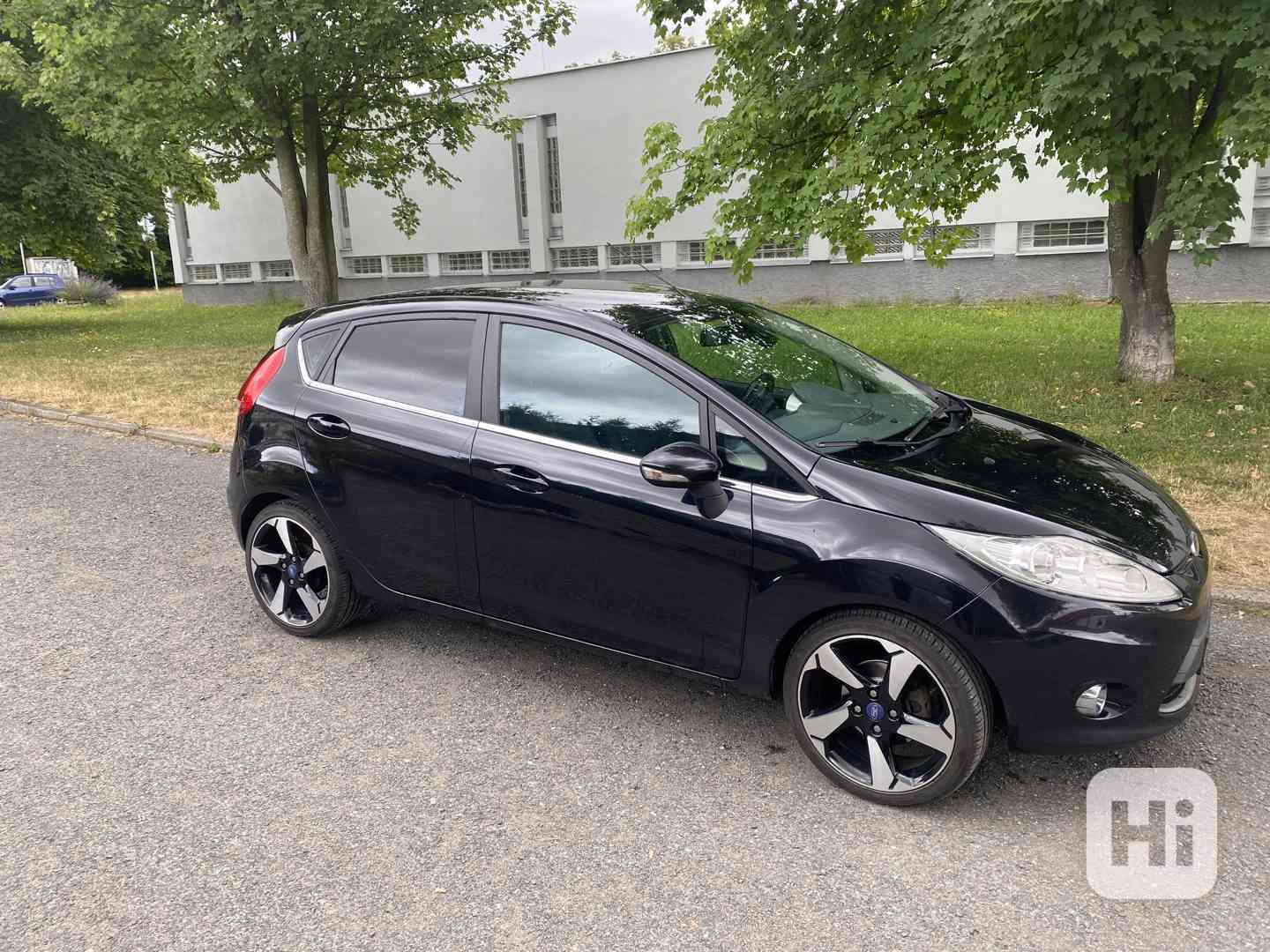 Ford Fiesta 1,6 TDCi - foto 1