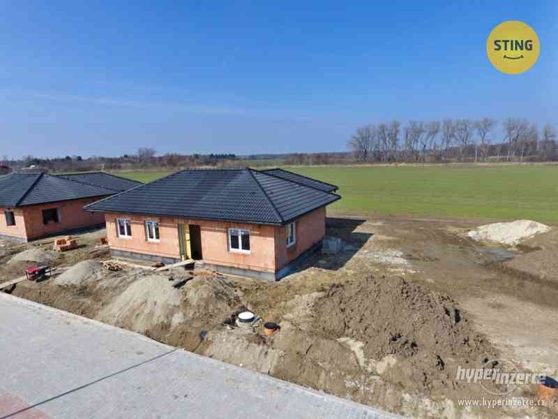 Novostavba o dispozici 5+kk typu bungalov, Starý Mateřov, parcela: 902/12 - foto 12
