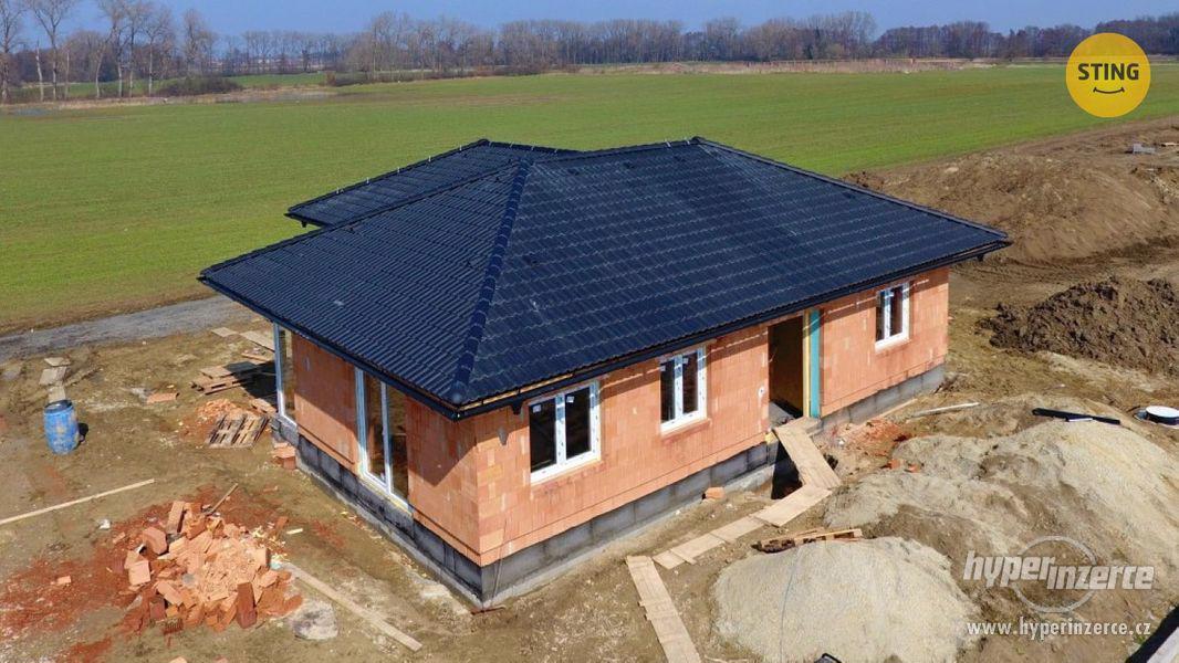 Novostavba o dispozici 5+kk typu bungalov, Starý Mateřov, parcela: 902/12 - foto 13