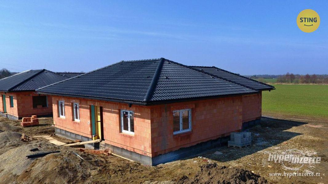 Novostavba o dispozici 5+kk typu bungalov, Starý Mateřov, parcela: 902/12 - foto 14