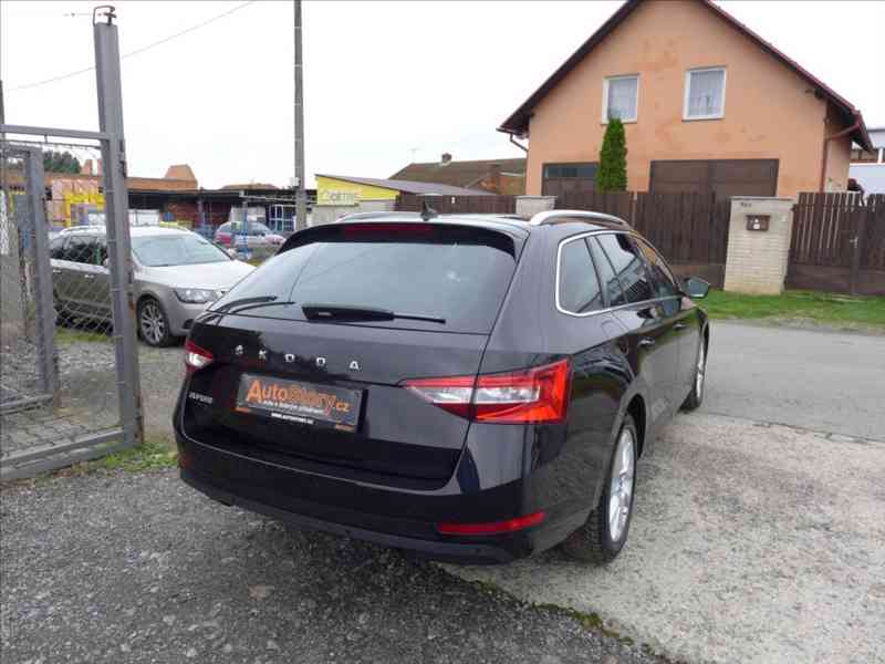Škoda Superb 2,0 TDI NAVI LED VÝHŘEV DPH - foto 3