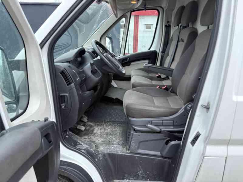 Peugeot Boxer 2,0 HDi 130 Furgon 435 L4H2 - foto 8