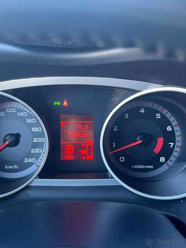 Mitsubishi Outlander 2,4   2008 2.4i, 4WD, 125KW, 7 místn - foto 8