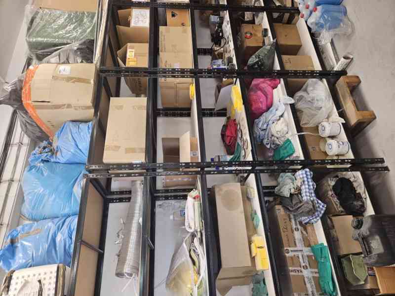 Prodáme regály, šatní skříně, nábytek do kanceláře apod. - foto 5