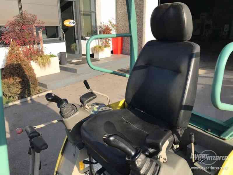 Mini rypadlo Yanmar SV17 - foto 4