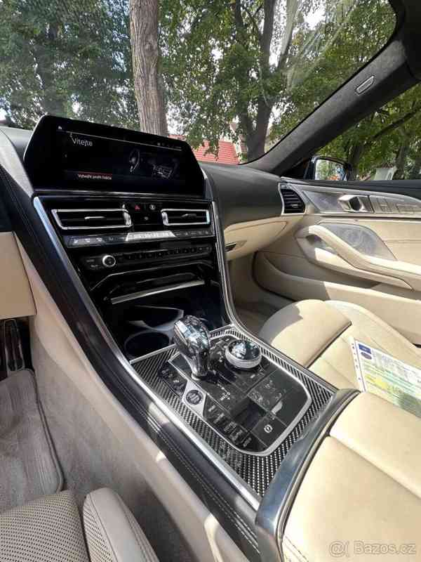 BMW Řada 8 840i - foto 7