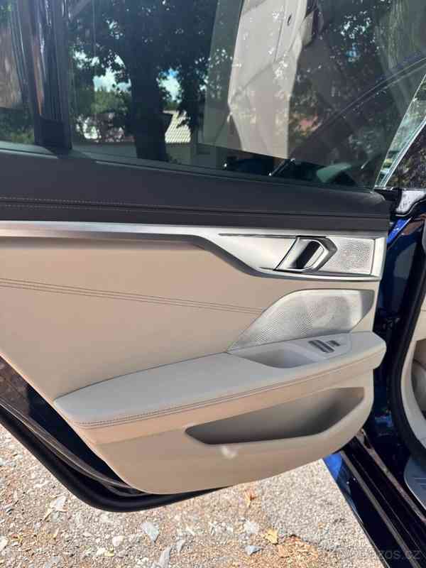BMW Řada 8 840i - foto 5