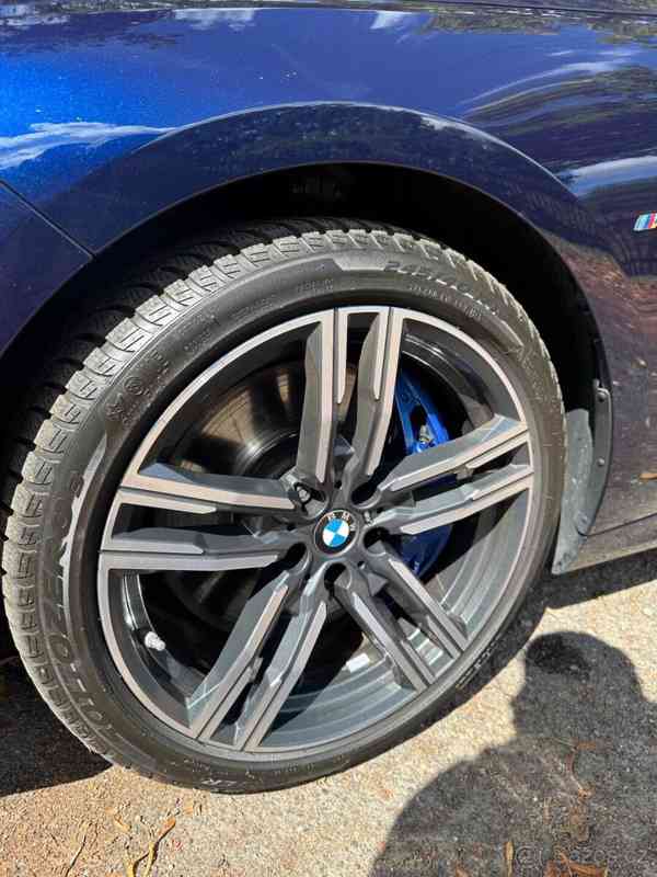 BMW Řada 8 840i - foto 10